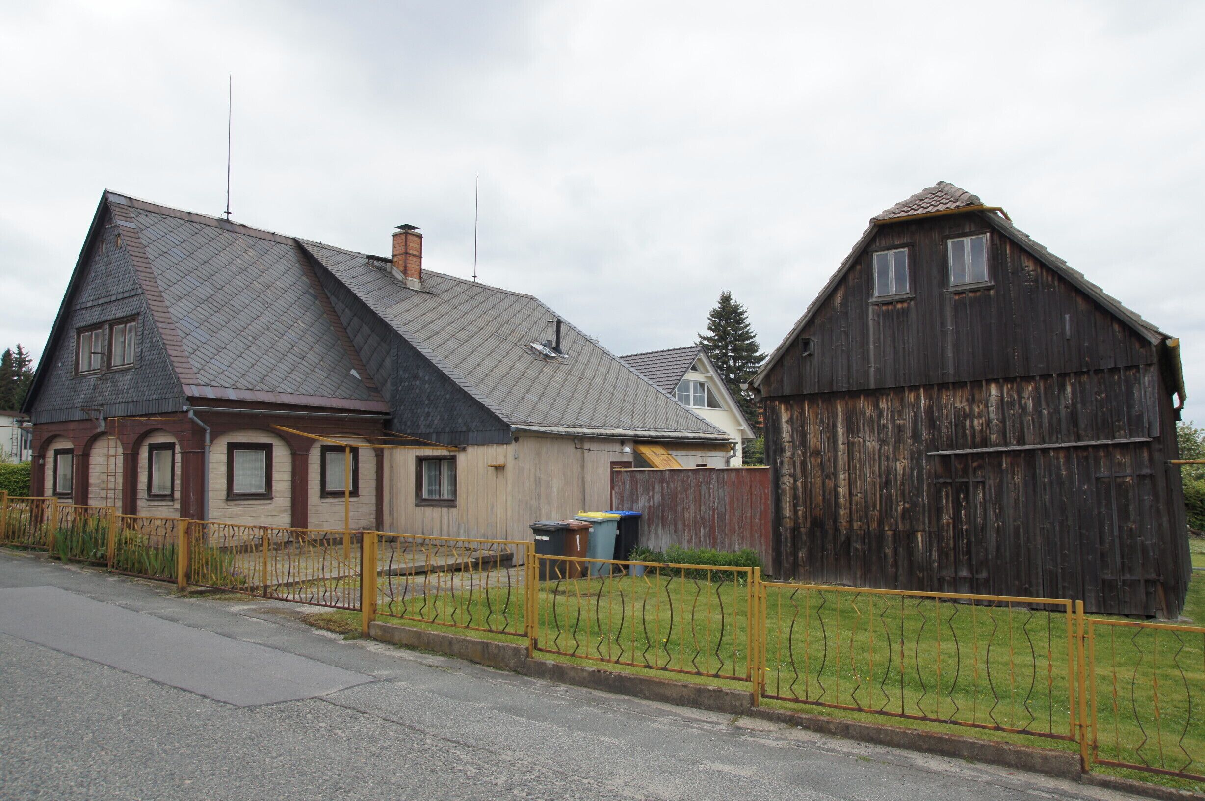Wikipedians in Seifhennersdorf This photo was taken during the project Wikipedians in Seifhennersdorf in May 2014. Supported by Wikimedia Deutschland, Wikimedia Österreich, Wikimedia Polska and Wikimedia Czech Republic. Frauenstraße