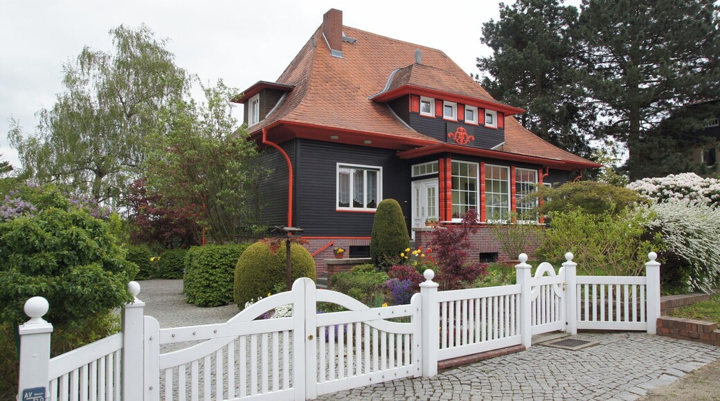 Wikipedians in Seifhennersdorf This photo was taken during the project Wikipedians in Seifhennersdorf in May 2014. Supported by Wikimedia Deutschland, Wikimedia Österreich, Wikimedia Polska and Wikimedia Czech Republic. Neuwalderstraße 39