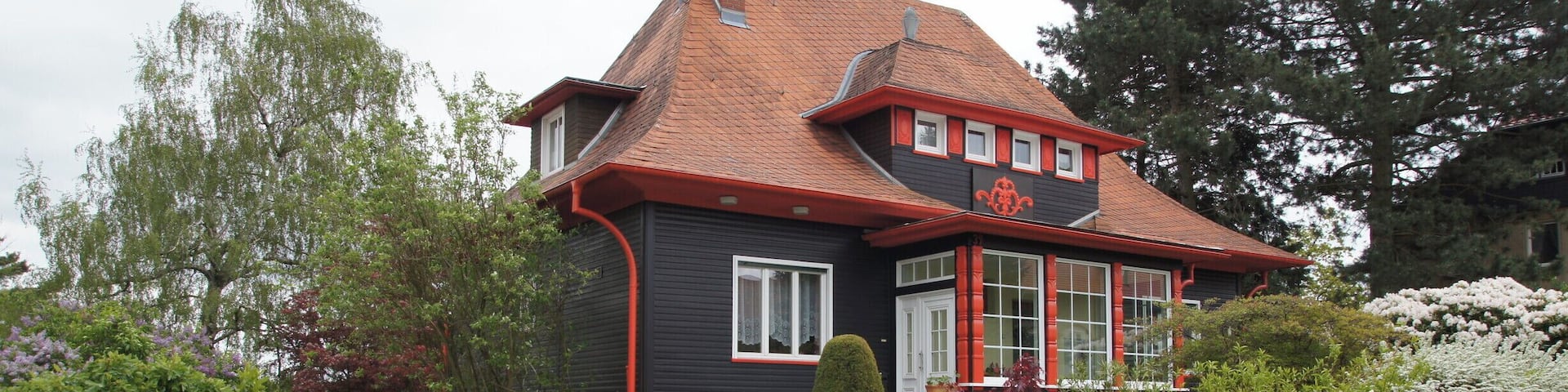 Wikipedians in Seifhennersdorf This photo was taken during the project Wikipedians in Seifhennersdorf in May 2014. Supported by Wikimedia Deutschland, Wikimedia Österreich, Wikimedia Polska and Wikimedia Czech Republic. Neuwalderstraße 39