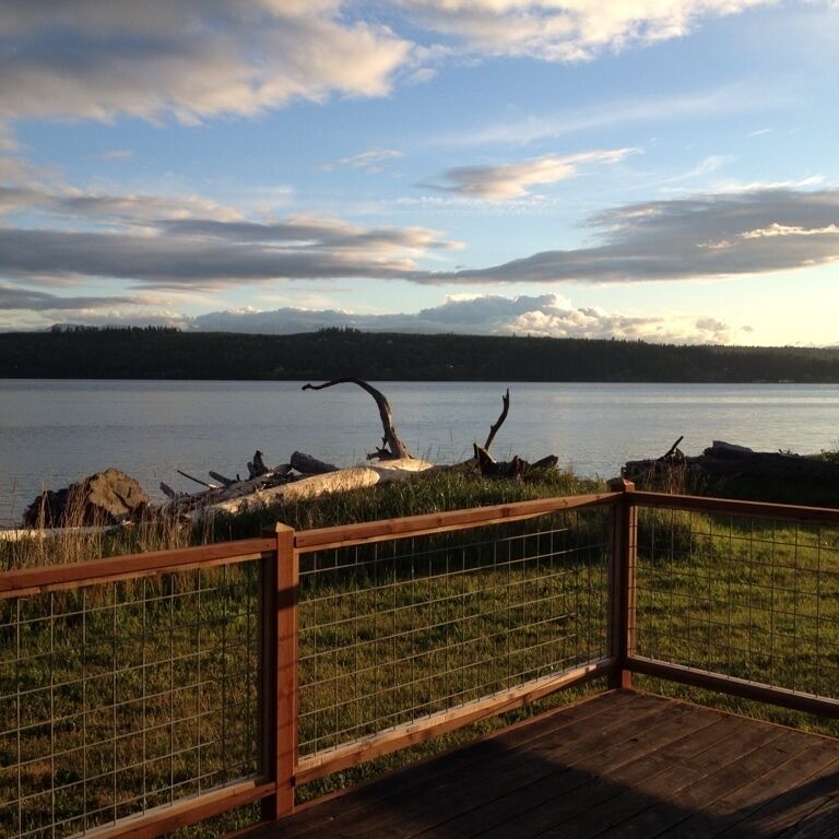 Nice cabins with very comfortable beds, wood stoves (and heaters), full kitchens and decks.  Right by the beach and adjacent to the tidelands ecological preserve.  