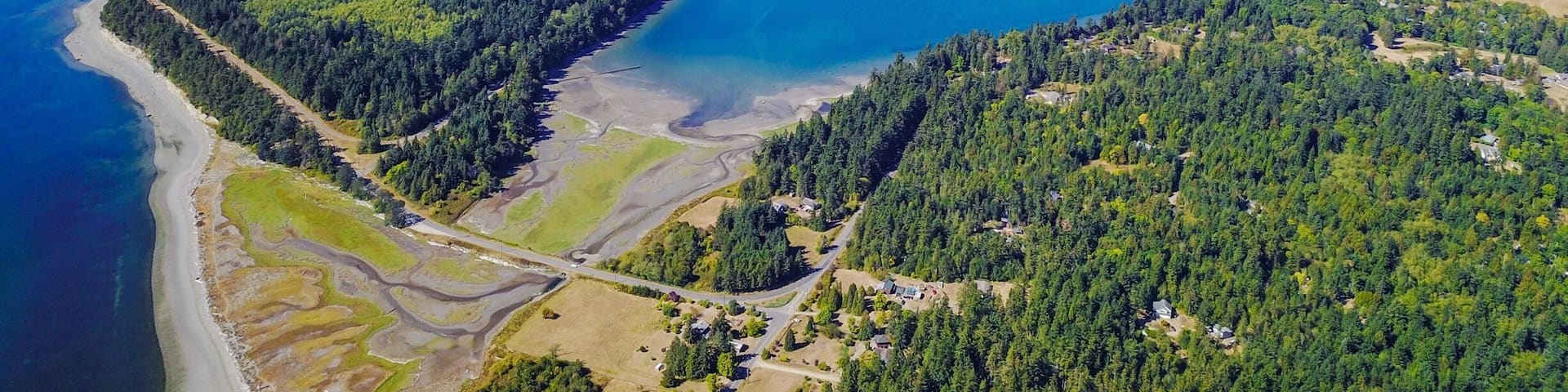 It rains most the year so this green beauty can be enjoyed in the summer #olympicpeninsula #washington #pnw #drone #greenery #nature
