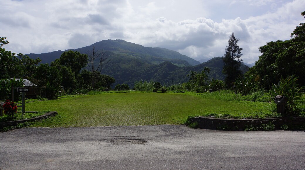 紅葉山 Red Leaf Mountain