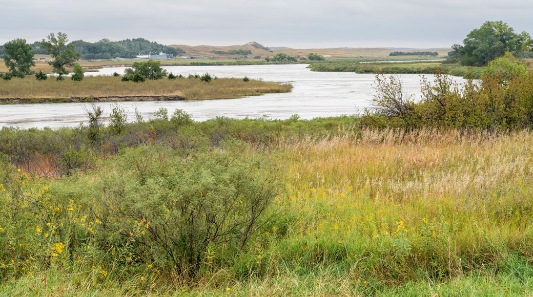 Middle Loup River meandering through Nebraska Sandhills below Dunning, late summer scenery