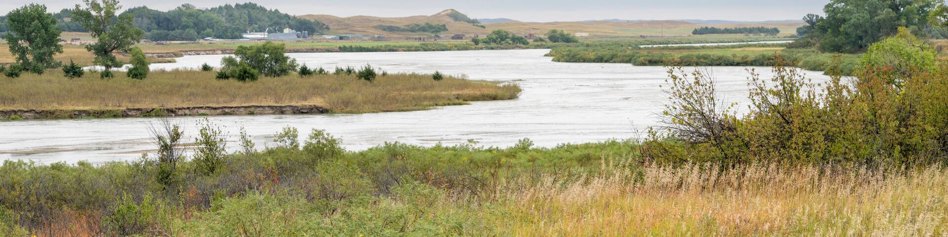 Middle Loup River meandering through Nebraska Sandhills below Dunning, late summer scenery