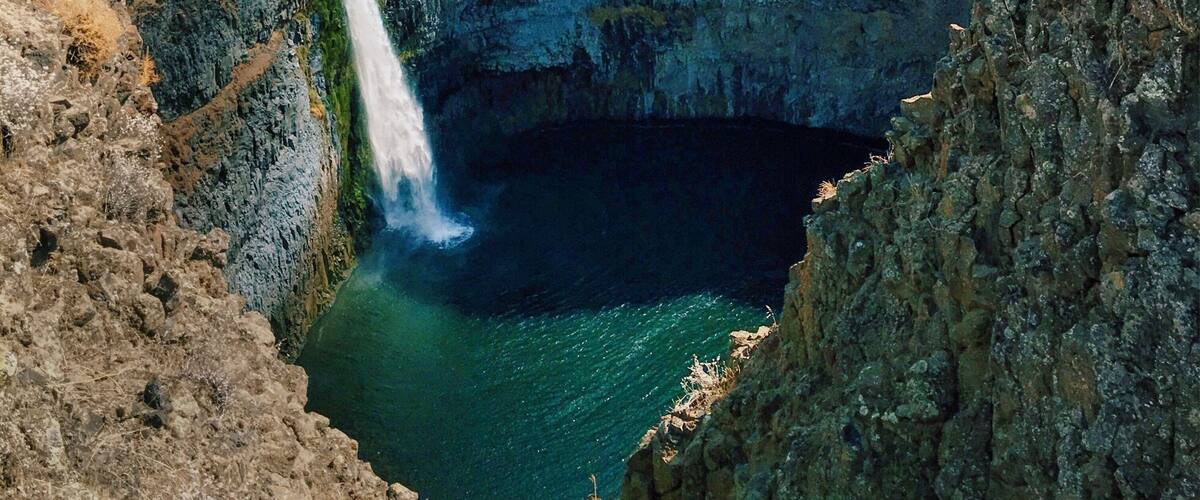 One of my favorite waterfalls in Washington state. #green