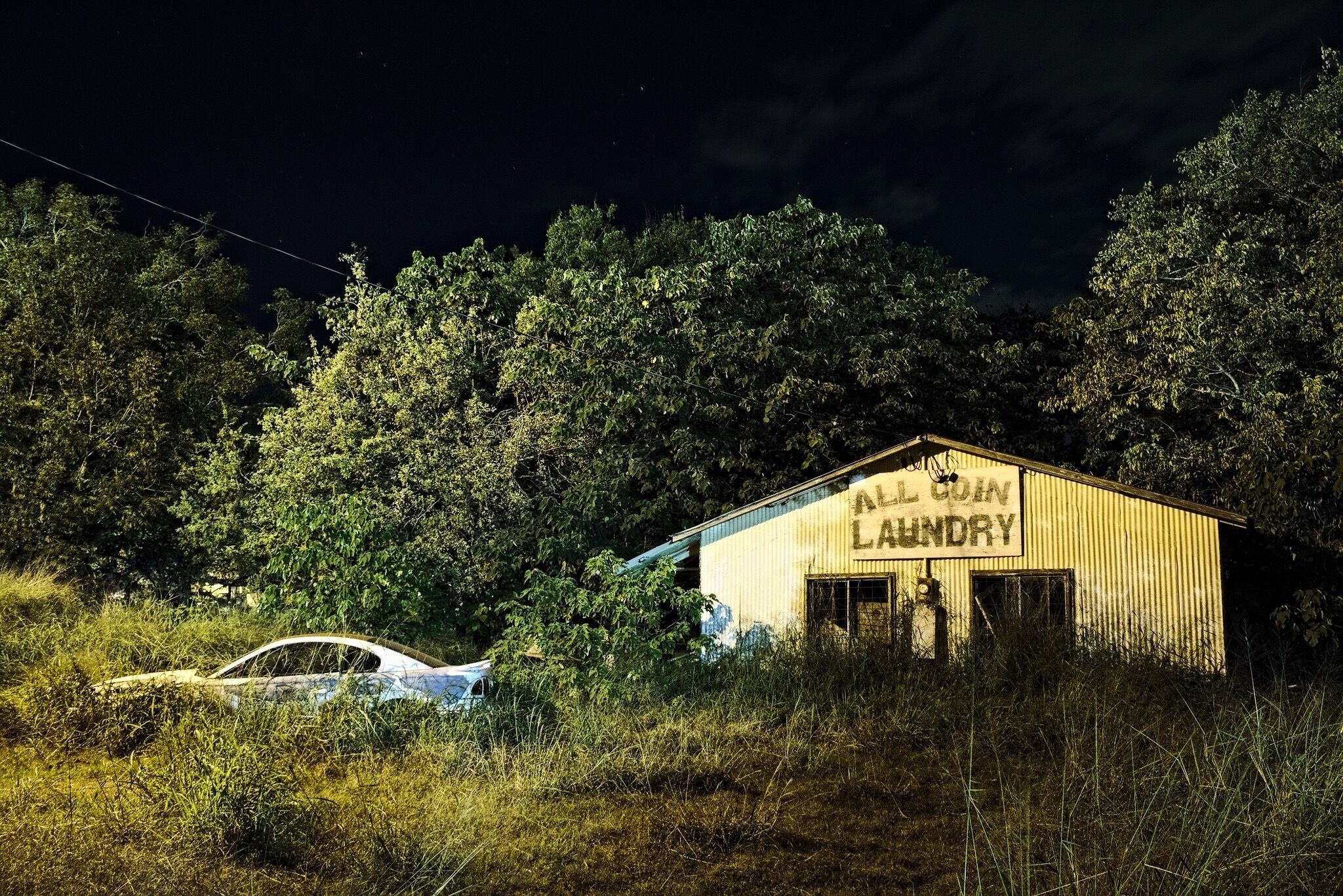 Abandoned Laundry | In this small town, this old coin laundry was there. This is an 18mm, 30s exposure. #abandoned