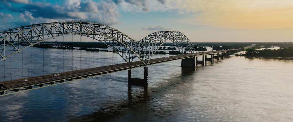 Hernando de Soto Bridge over the Mississippi River Memphis. It separates Tennessee from Arkansas, United States of America.