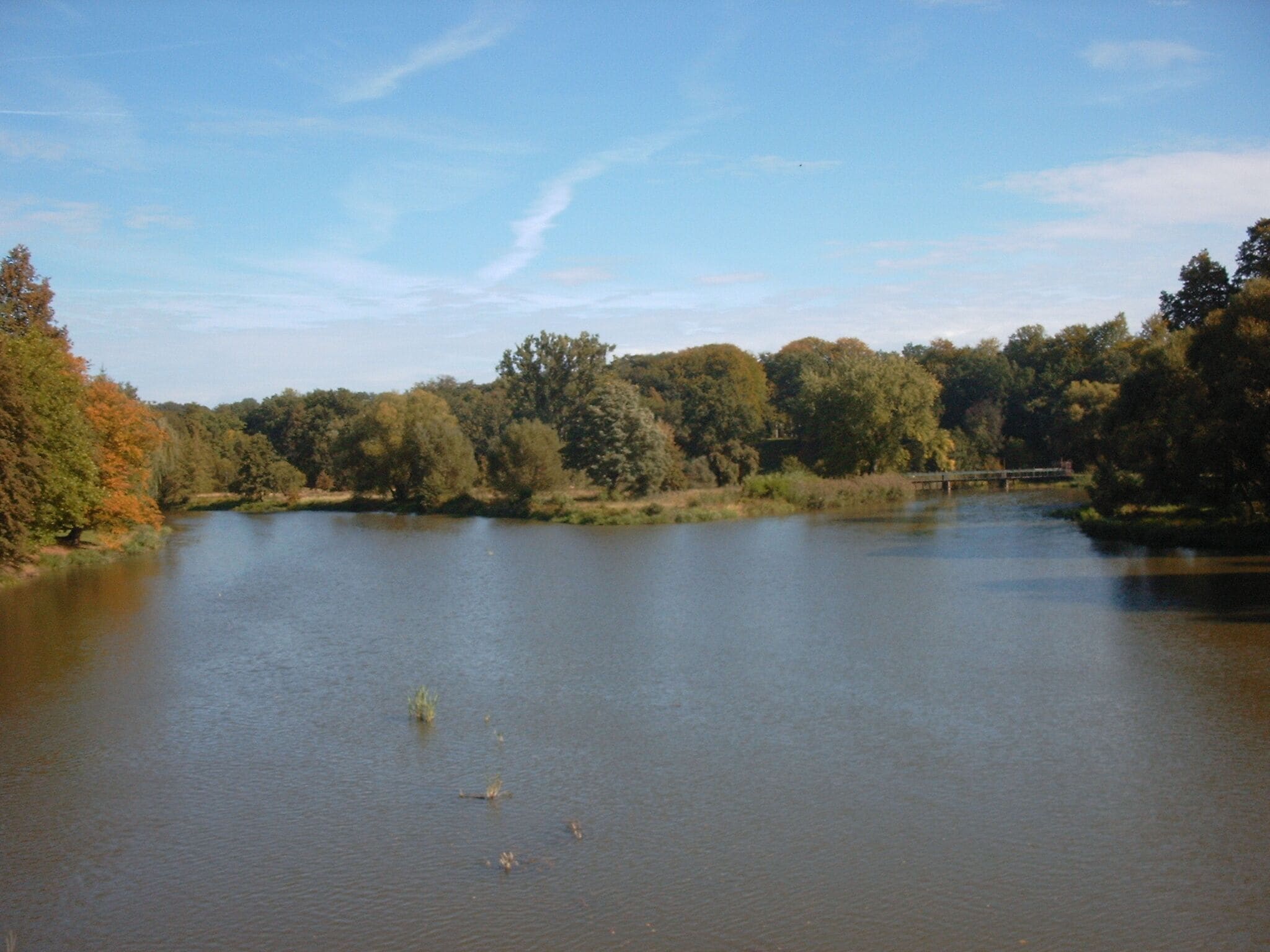 Park von Muskau, seen from the border bridge (left to right): Bad Muskau, (German) island on the Lusatian Neisse and Łęknica