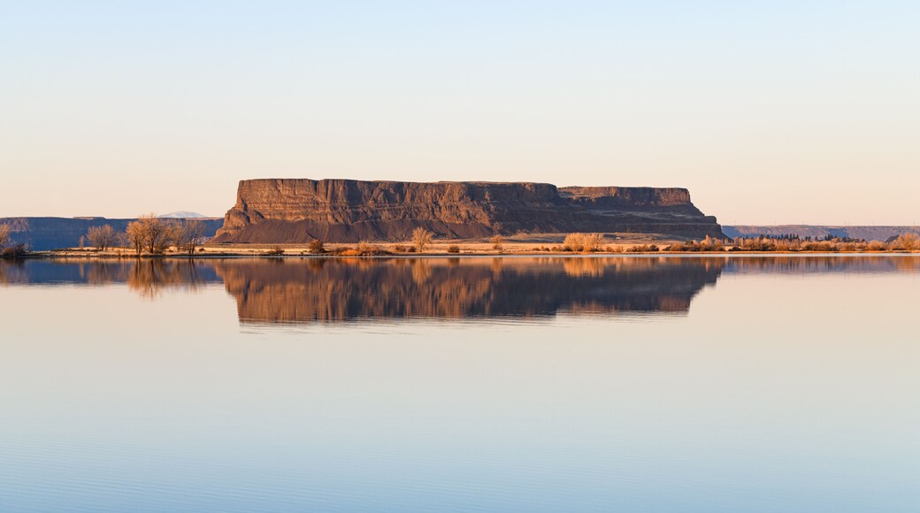 Steamboat Rock reflecting in a perfectly smooth Banks Lake in Central Washington State