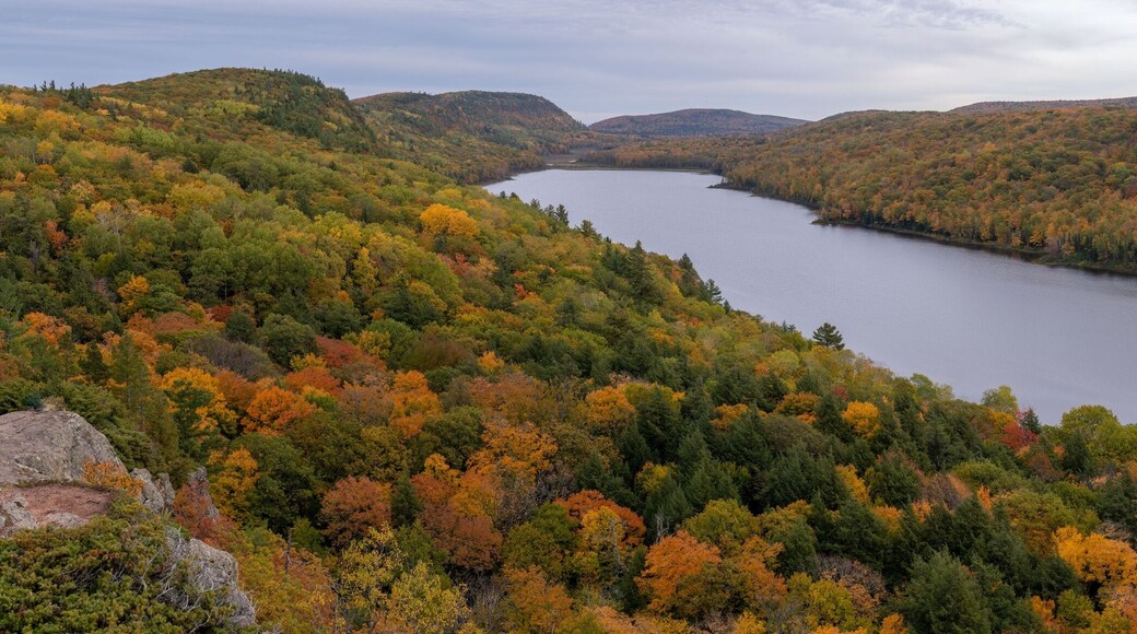 Panoramic view of the Lake of the Clouds in Porcupine Mountains in Ontonagon County, Michigan, USA