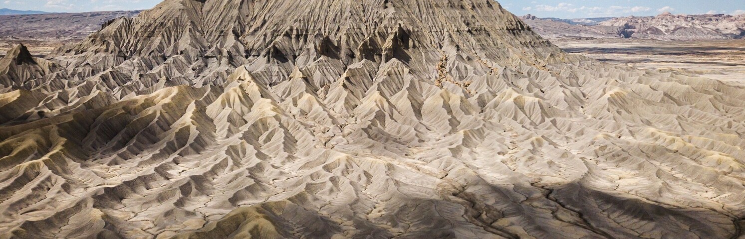 This was one of those “that looks sweet... how to we get there?... oh look a dirt road!”
My advise for anyone taking a road trip is to stop as much as you want and can... if I wouldn’t have made the executive decision to pull over a mile into this dirt road in a rental car, I never would have experienced the beauty of this place like I did. I told my buddy I’m pulling over and taking my drone out... this might be my favorite picture from the trip #adventurephotocontest #adventure