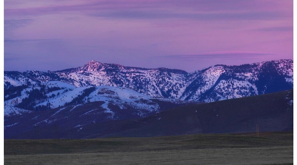 On my way to Preston, Idaho.
#ontheroad #moonrise