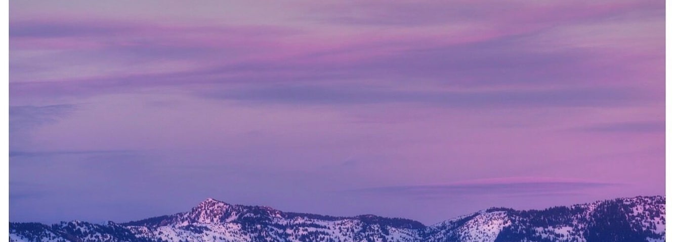 On my way to Preston, Idaho.
#ontheroad #moonrise