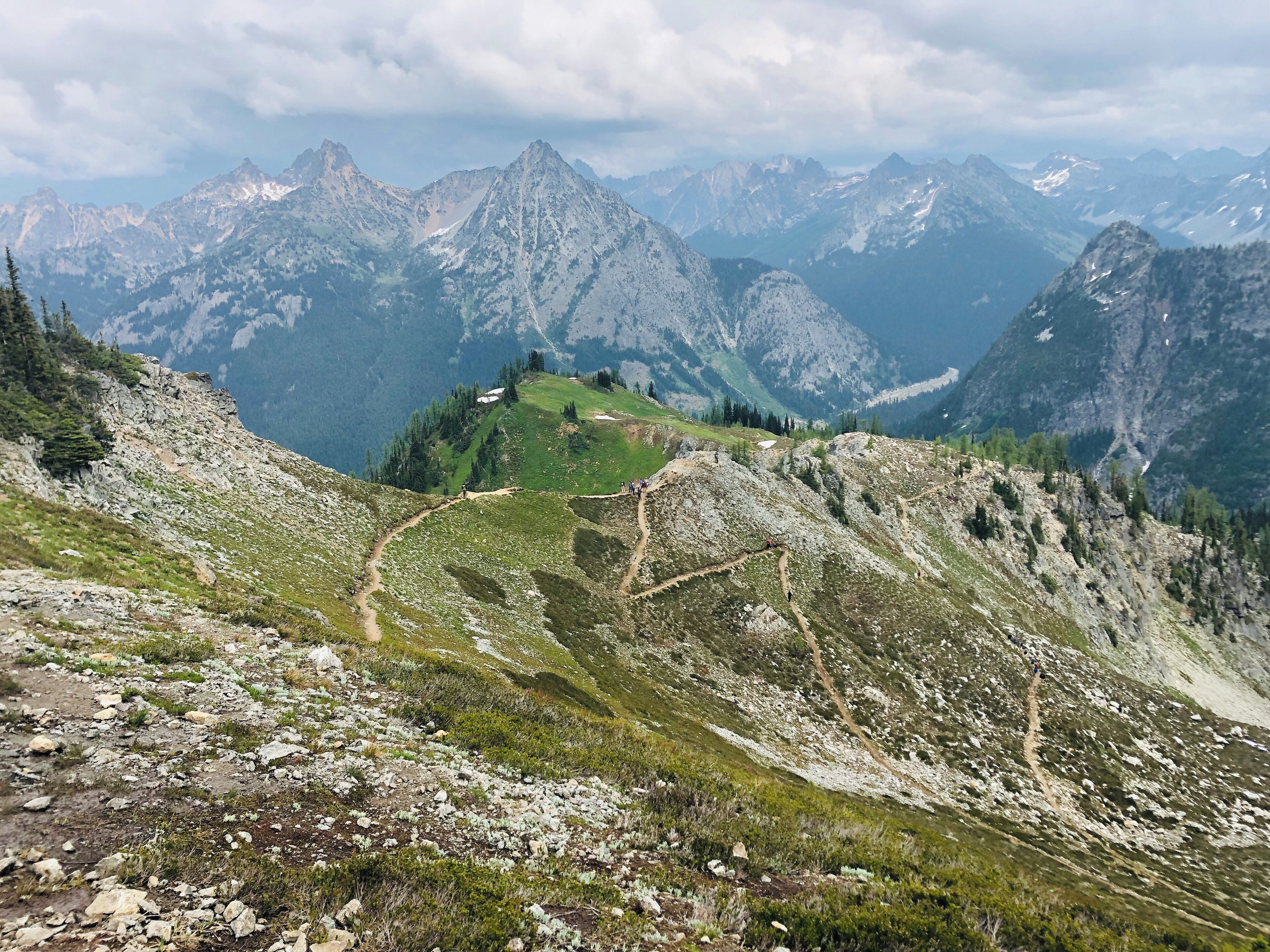 A path can take you anywhere, this one brought me pure bliss in the heart of the Northern Cascade National Park #adventure