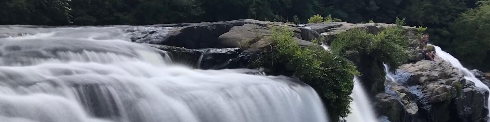 Quite the roaring waterfalls! Lots of rain before we arrived and plenty of cliff jumpers as well. Next time I have more time, I would love to hike the rim.