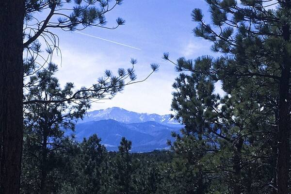 Statuesque pikes peak viewed from Fox Run Park. It stands 14,115 ft. tall and still has its little snow cap from winter. #mountains #colorado #frontrange #14ers