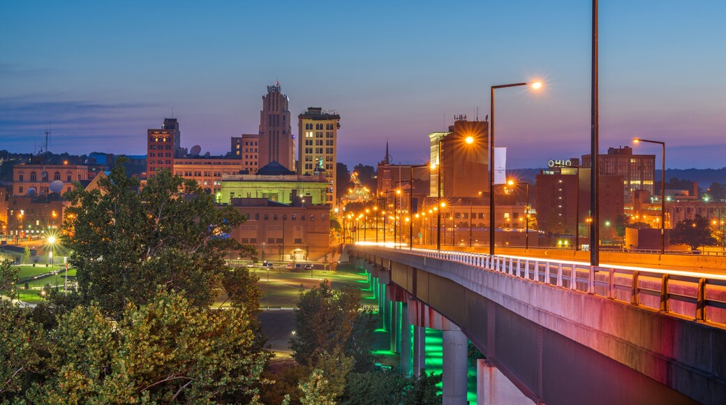 Youngstown, Ohio, USA Downtown Skyline
