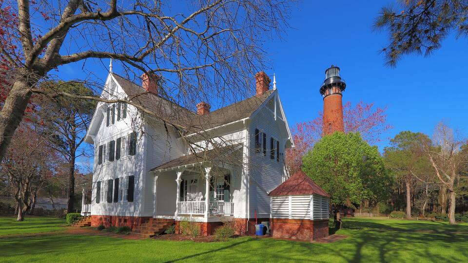 Keepers quarters and the Currituck Beach Lighthouse near Corolla, North Carolina
