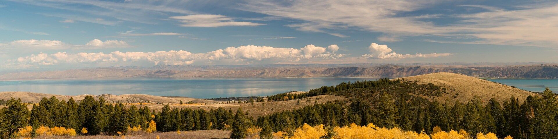 USA, Utah. View from HWY 89 near Garden City across Bear Lake