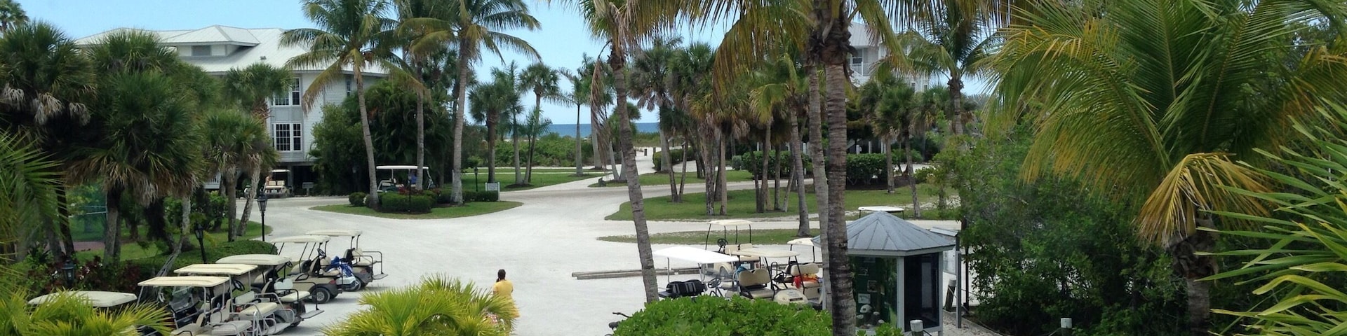 Had a nice boat ride south of Venice to the Rum Bay Restaurant with our good friends John and Marie.
Great food and good laughs.