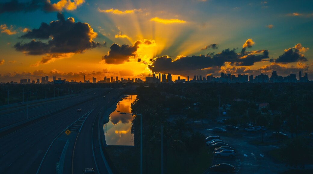 beautiful yellow color sunlight city architecture nature sunrise sunset sun sky cloud dusk landscape lighting miami florida orange blue horizon lake dawn early twilight water town buildings river skys