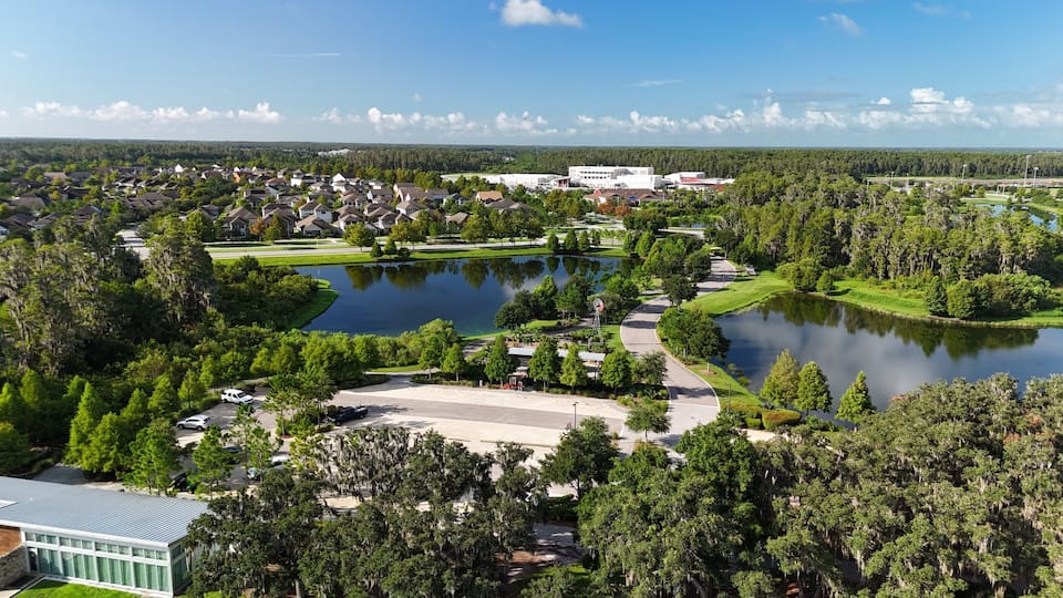 Drone photos of Cummingham Park and lakes