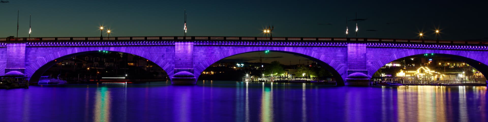 London Bridge at night in Lake Havasu Arizona