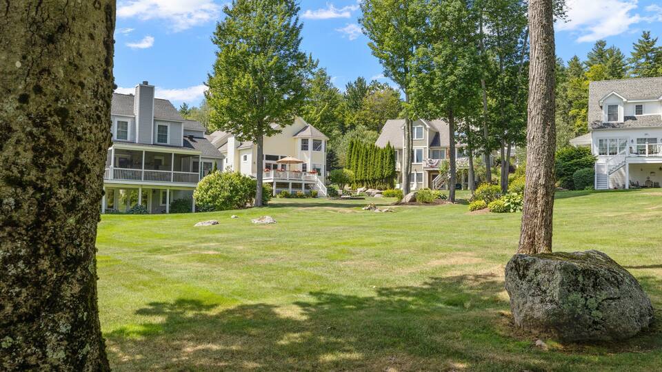 Houses with a garden in South Down Shores, Laconia, New Hampshire