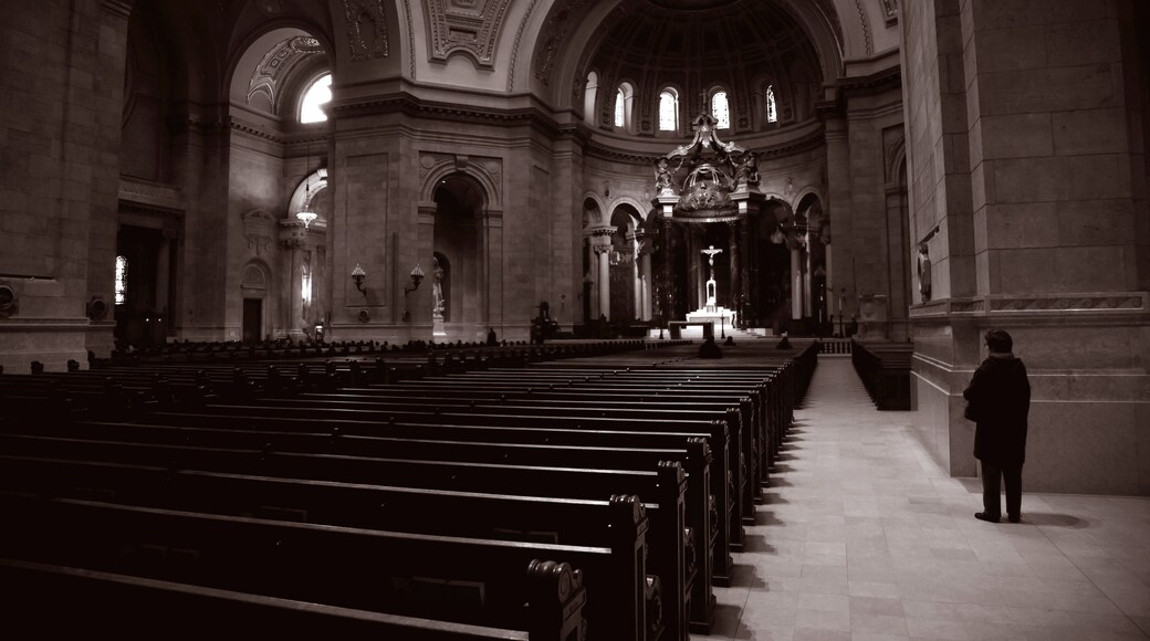 Macalester - Groveland