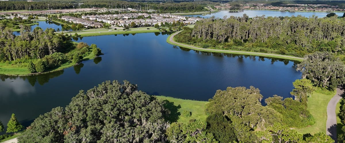 Drone photos of Cummingham Park and lakes