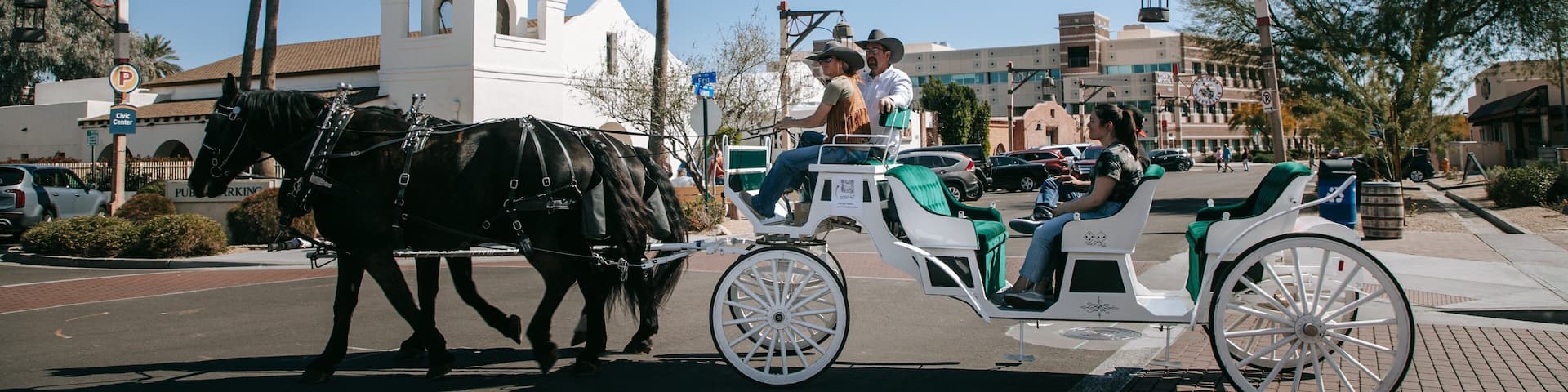 Downtown Scottsdale which includes street scenes, horseriding and heritage elements