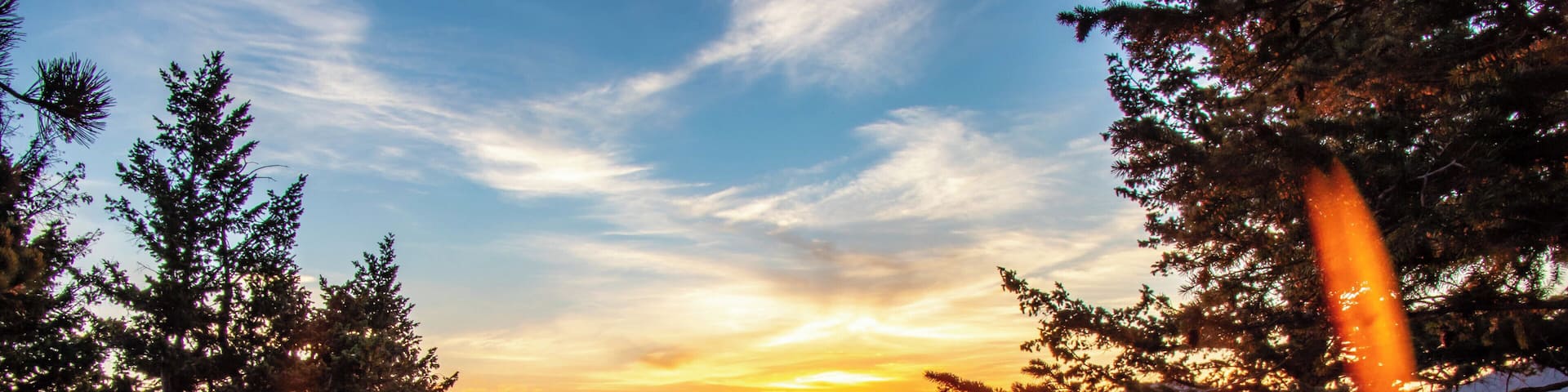 Around 200 high school students learning that with every sunrise there is a fresh start at Rocky Mountain Rotary Youth Leadership Awards.
If you are looking for a great sunrise hike at the YMCA of the Rockies Bible's Point is the way to go! #Adventure #Hiking #Sunrise #Rotary