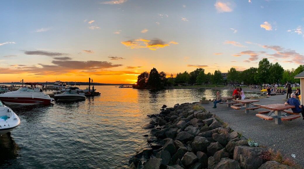 Beautiful summer sunset over the rugged coastline of Kirkland, Washington