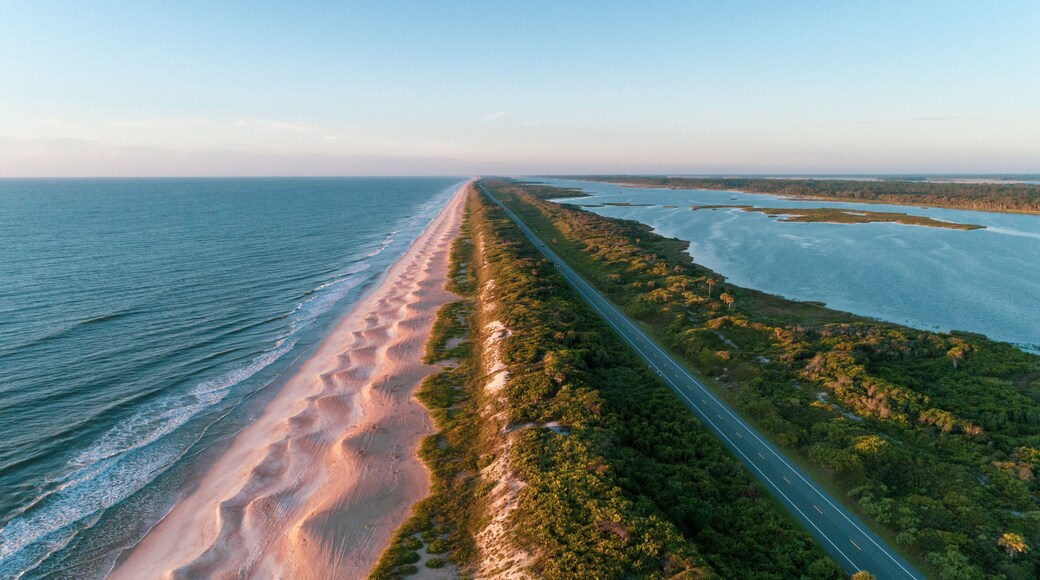 Long stretch of beautiful road A1A in Florida