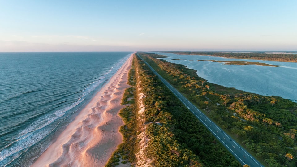 Long stretch of beautiful road A1A in Florida