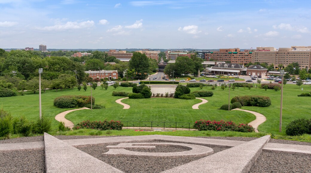 سميناري هيل