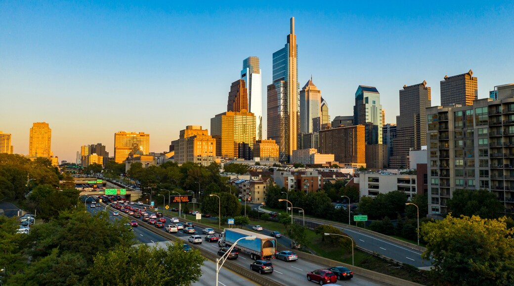 Night Falls Dusk Downtown Philadelphia Pennsylvania City Center Logan Square