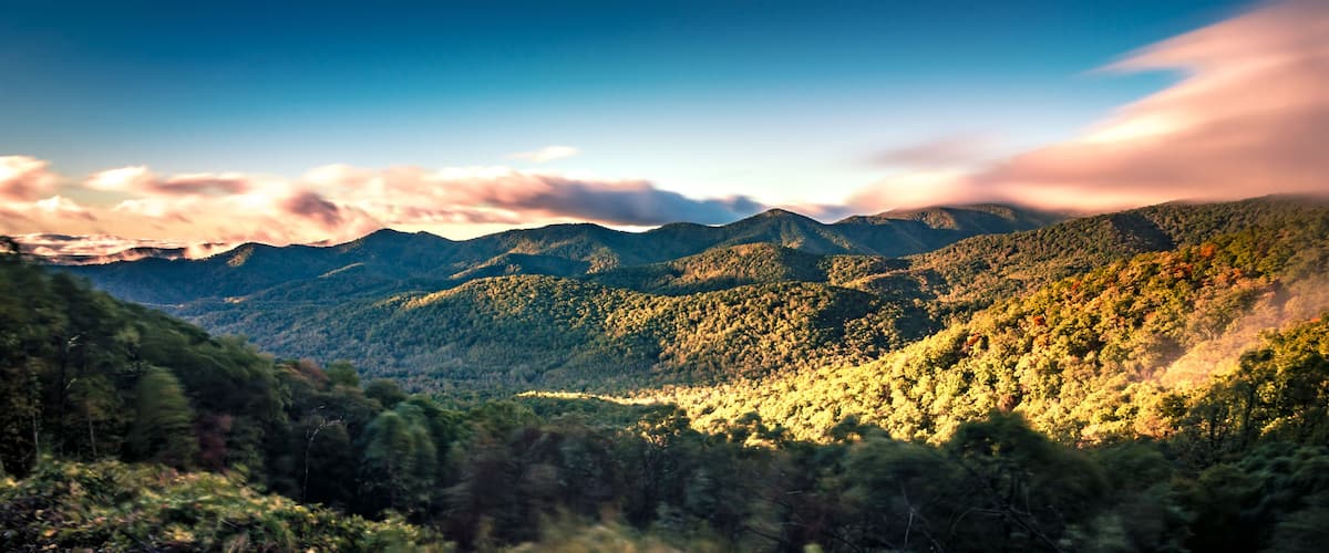 morning sunrise ove blue ridge parkway mountains