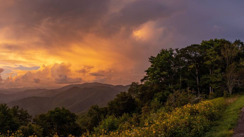 Dramatic Sunset From Mile HIgh Overlook