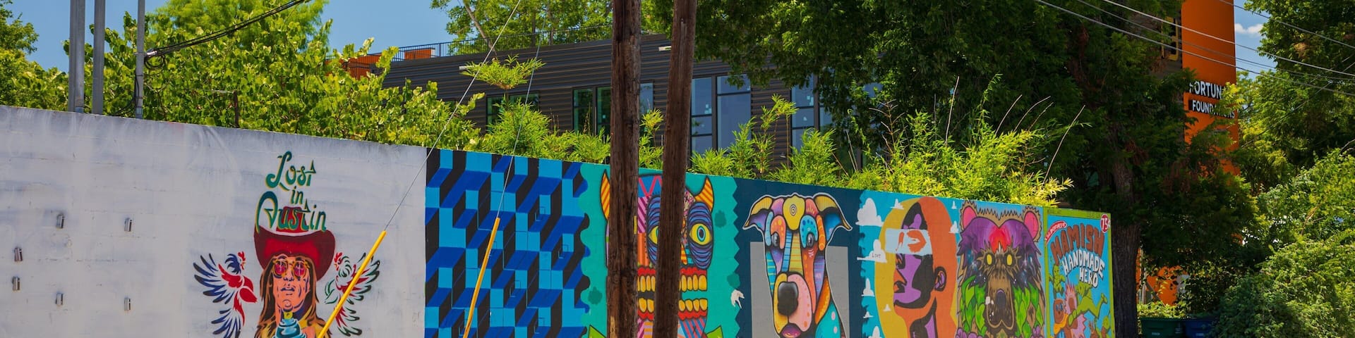 Govalle which includes outdoor art