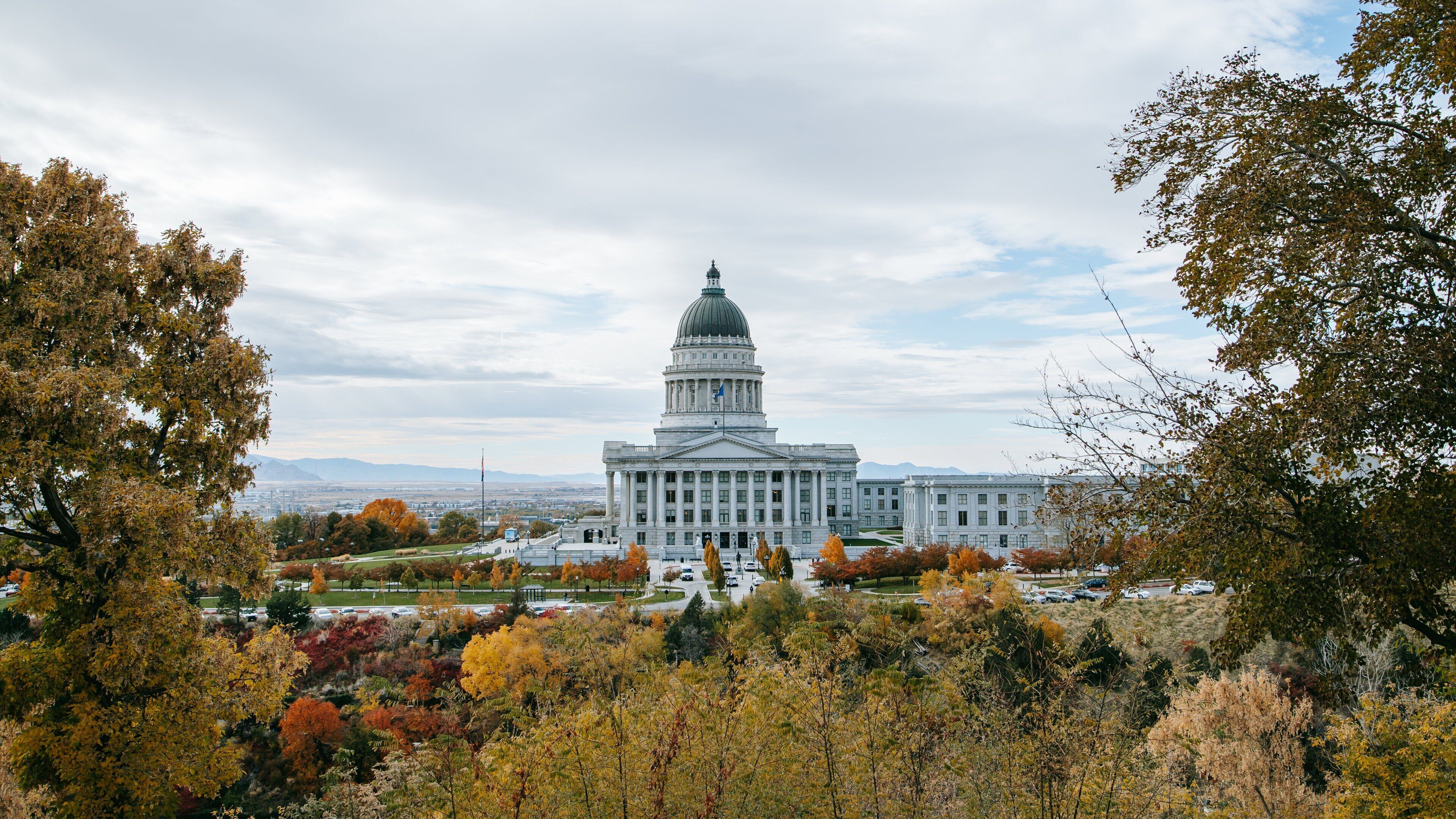 Capitol Hill featuring heritage architecture, landscape views and an administrative buidling