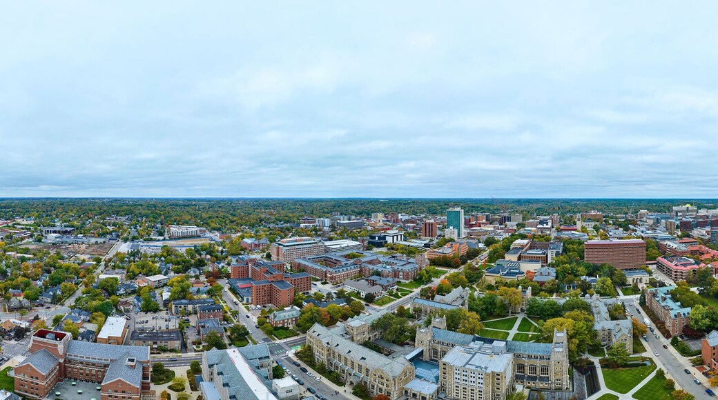 โอลด์ ฟอร์ท วอร์ด