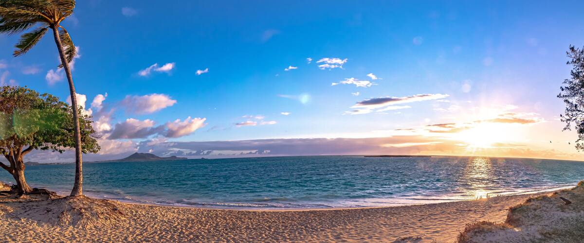 Lanikai Beach, Kailua, Oahu, Hawaii at sunrise