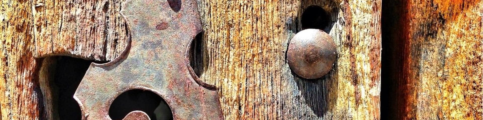 Inside this door you can find some good chicken