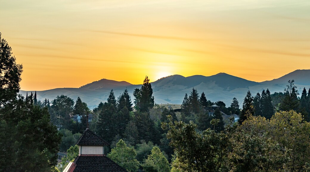 View from the height of Walnut Creek, California. Scenic view of the mountains against the sky.
