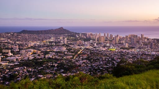 Makiki - Lower Punchbowl - Tantalus showing landscape views, a sunset and a city