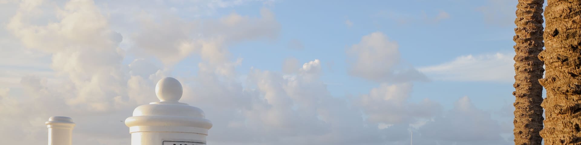 Las Olas Boulevard is a major east-west thoroughfare in Fort Lauderdale, Florida, United States that runs from SW 1st Avenue in the Central Business District to Florida State Road A1A in Fort Lauderda