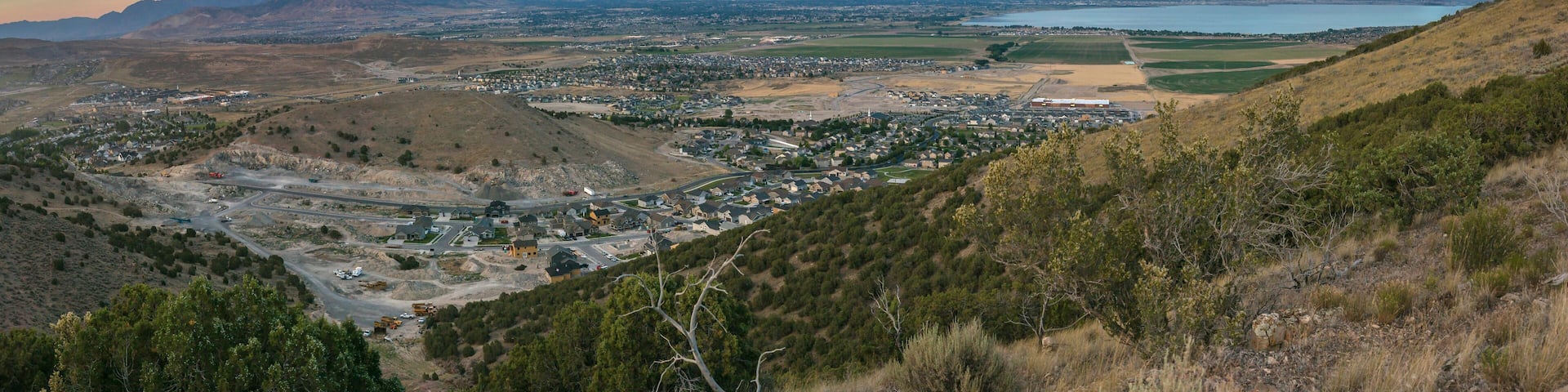 Eagle Mountain valley with mountain and lake view