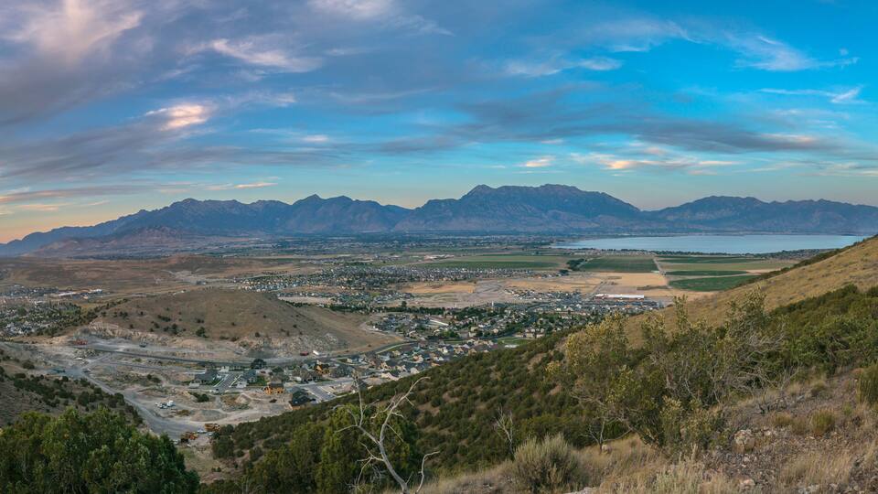 Eagle Mountain valley with mountain and lake view