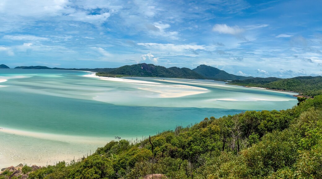 Whitehaven Beach, Whitsunday Islands, off the central coast of Queensland, Australia, Known for its crystal white silica sands and turquoise coloured waters